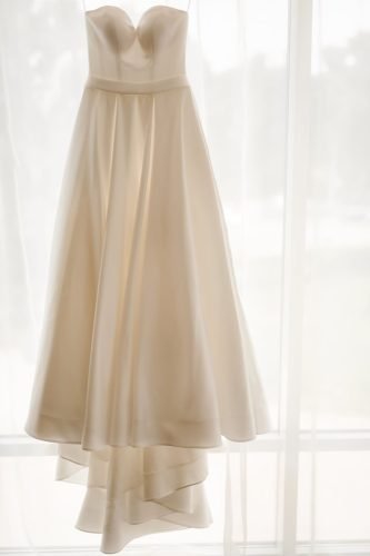 vestido de novia en gancho